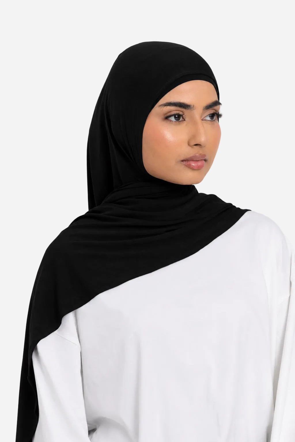 Black premium bamboo jersey hijab by Amanah with a breathable silky finish