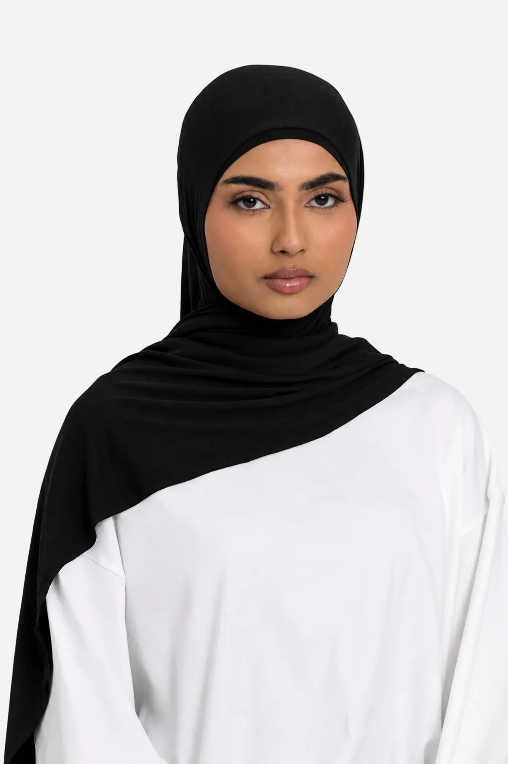 Black premium bamboo jersey hijab by Amanah with a breathable silky finish